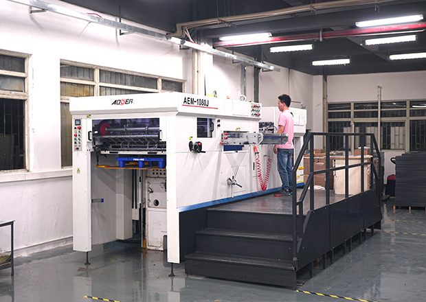 Automatic Die Cutting Machine